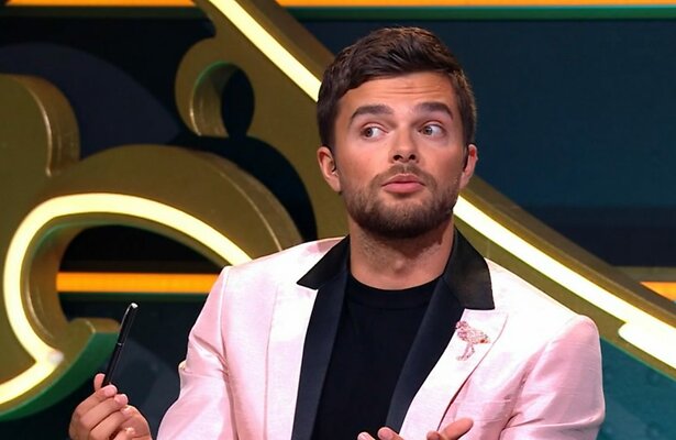 Buddy Vedder in The Masked Singer