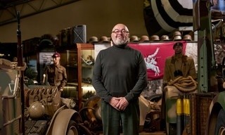 Battle Treasures with Foxy and Bruce