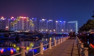 China ganz lässig - Aufbruch mit Surfbrett