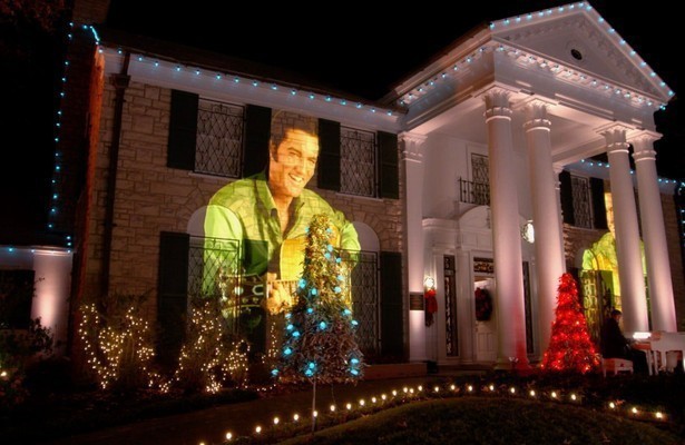 Still uit Christmas at Graceland
