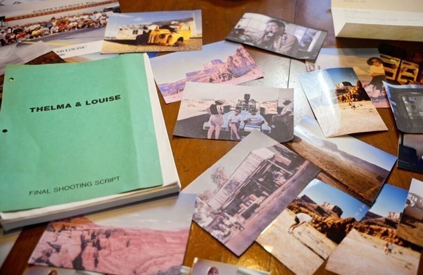 Still uit Thelma & Louise - Born to Live