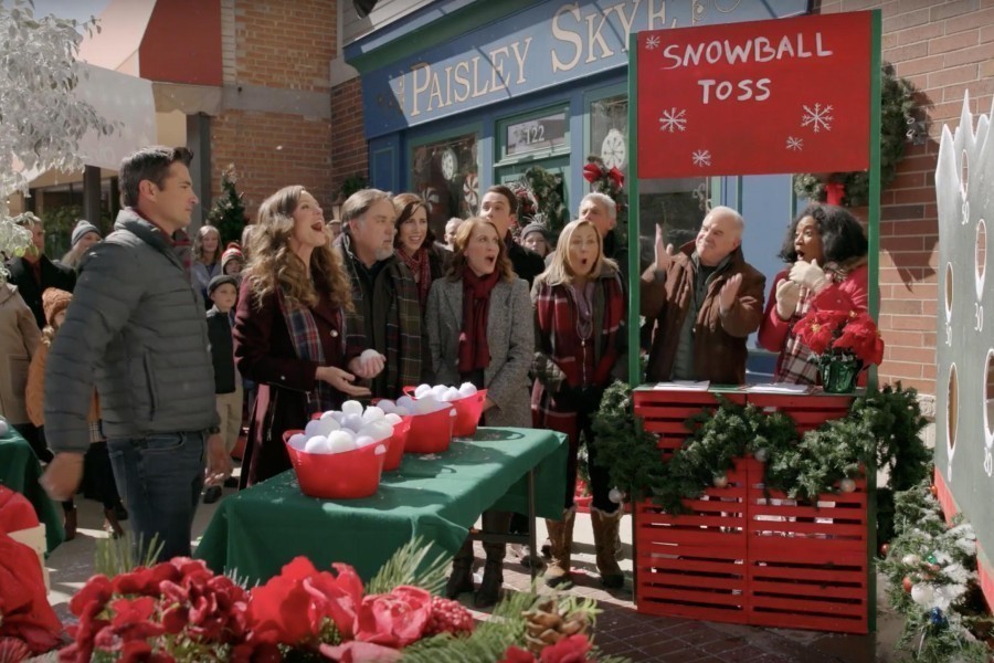 Check Inn to Christmas