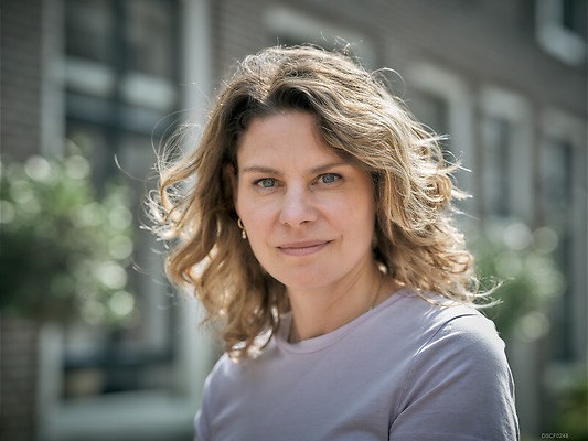 Bemoeizuchtige buurvrouw