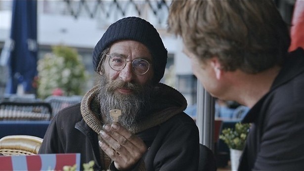 Beau geëmotioneerd in laatste aflevering daklozenprogramma