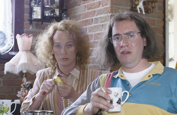 Dennis van de Ven en Jeroen van Koningsbrugge als Ria en Fred in Draadstaal