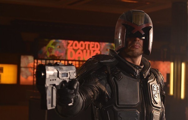 Karl Urban volgt Sylvester Stallone op