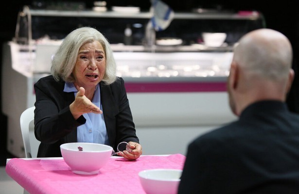 Monument voor zijn moeder