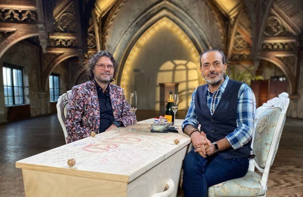 Job Knoester met Kefah Allush voor De Kist