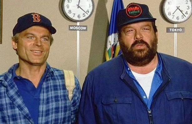 Terence Hill als Rosco Frazer & Bud Spencer als Doug O'Riordan in De Vier Vuisten Slaan op Hol