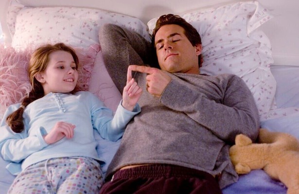 Abigail Breslin en Ryan Reynolds in Definitely, Maybe
