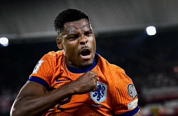 Denzel Dumfries voor Nederlands Elftal
