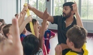 Erfolgreich trotz Stottern - Wie Betroffene Barrieren überwinden