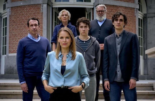 Hanna Verboom, Jacob Derwig en overige castleden Elixer