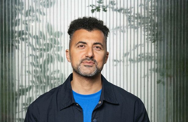 Persfoto van Özcan Akyol voor Zomergasten.