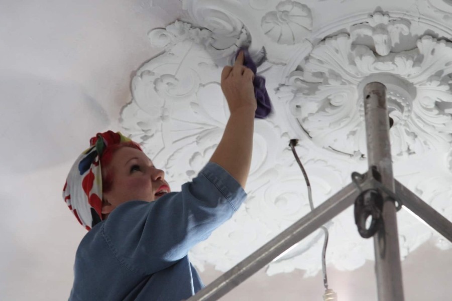 Escape to the Chateau