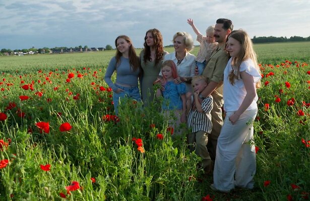 De familie Bal tijdens een fotosessie in Een Huis Vol.