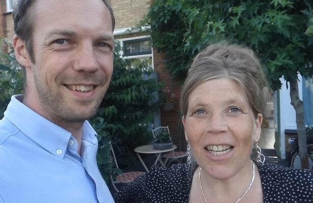 Maarten en Gerdine Blom in hun vlog.