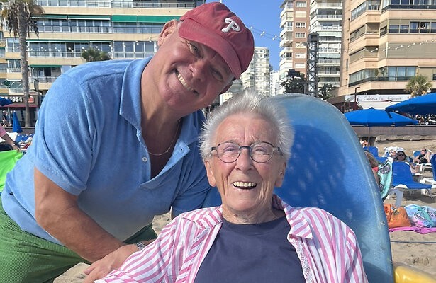 Paul de Leeuw en Nel