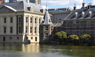 Gesprek minister-president met gebarentaal