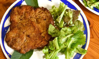 Golden, zart und voller Traditionen - Schnitzelvariationen in Europa