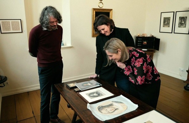 Still uit Geheimen van het Museum