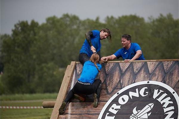 Helden door de modder vips