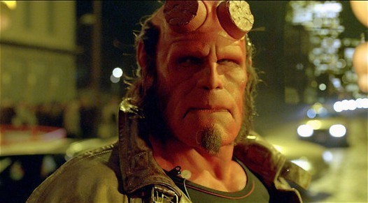 Ron Perlman strijdt tegen het kwaad