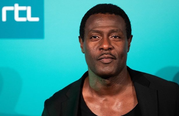 Kijkers Help, Mijn Man Is Klusser balen van belerende John Williams