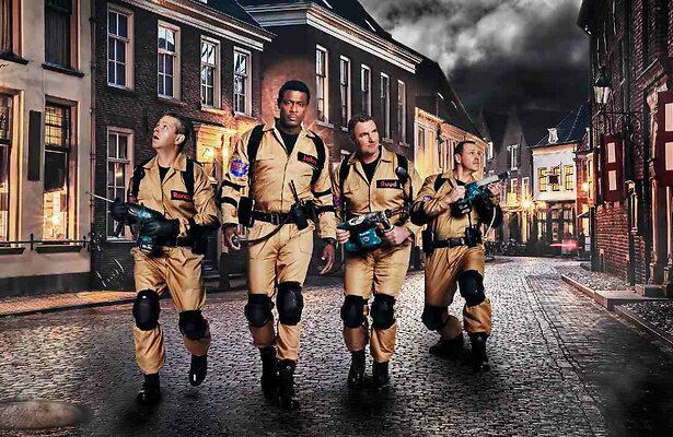 John Williams en team Help, Mijn Man Is Klusser