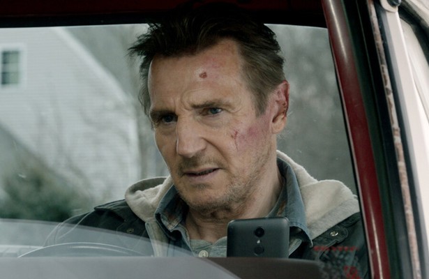 Liam Neeson als Tom Dolan in Honest Thief