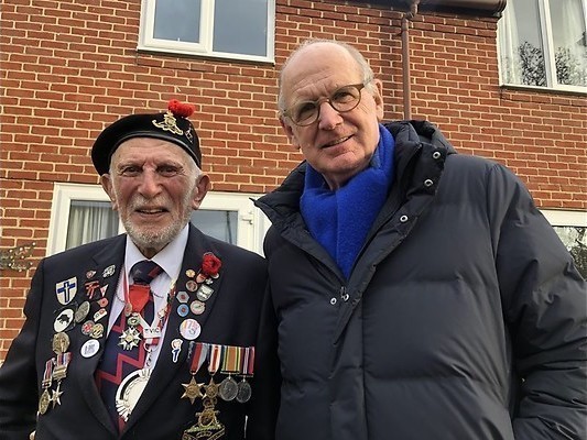 Achter de bevrijders aan