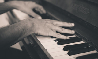 In concert: Billy Joel - Live in Long Island