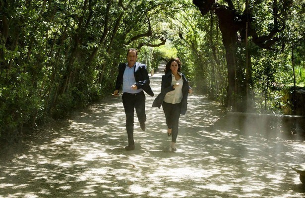 Tom Hanks en Felicity Jones in Inferno