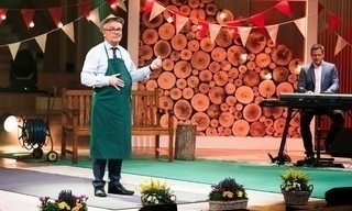 Jürgen B. Hausmann: Frühling, Flanzen, Feiertare