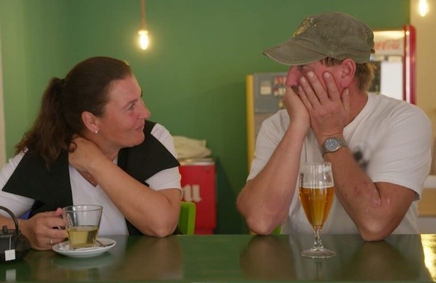 Janneke en Johan in Jelies & Gnodde: Grote Gezinnen Emigreren