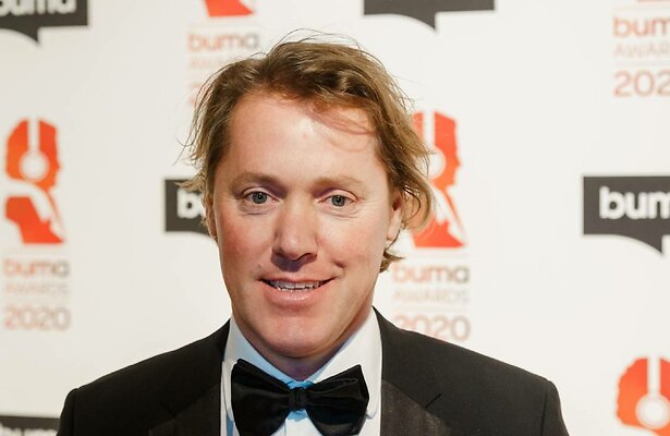 Jeroen Rietbergen op de rode loper, voorafgaand aan de uitreiking van de Buma Awards in Studio 21. 