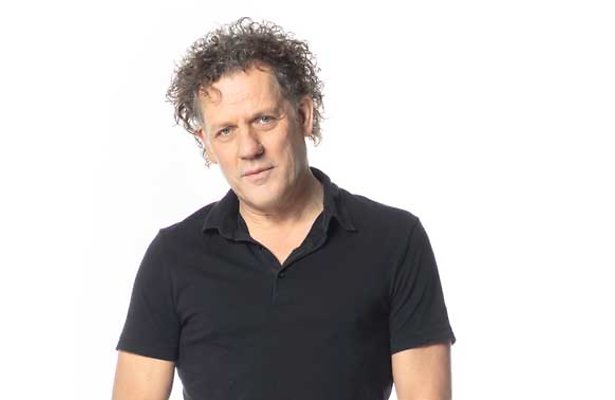 Kees van der Spek krijgt weer klappen