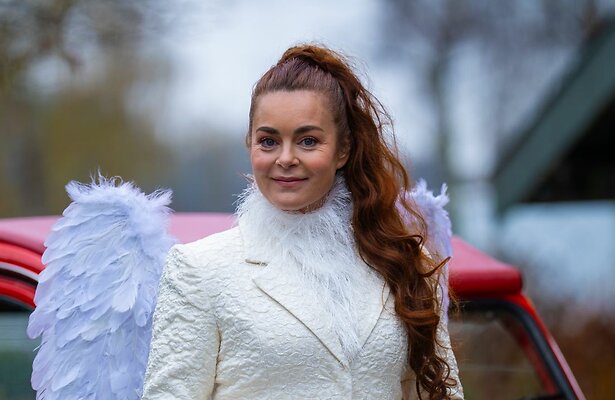 Kim-Lian van der Meij voor De Kerststal van Nederland