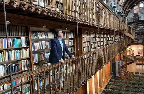 Emile Roemer in Kloostergasten