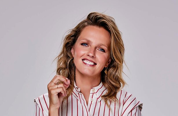 Leonie ter Braak presenteert nieuwe actualiteitenquiz.