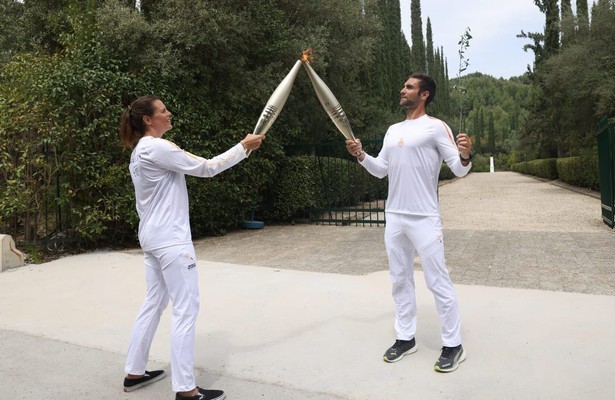 Still uit Last Train to Paris