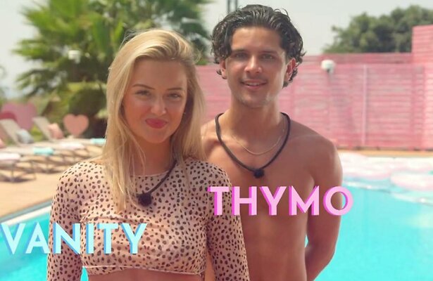 Vanity en Thymo op dag 1 in Love Island.