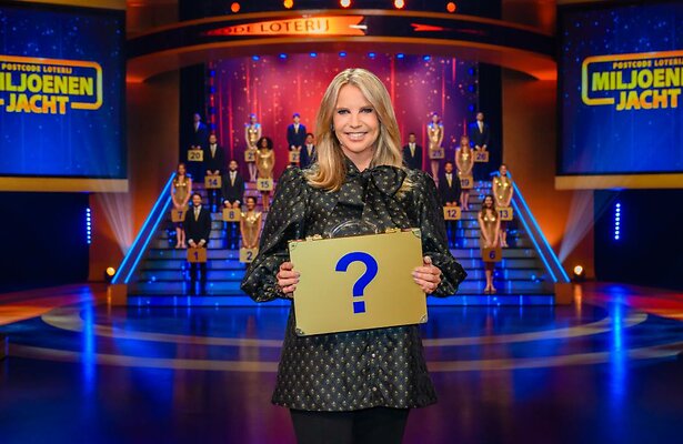 Linda de Mol voor Postcode Loterij Miljoenenjacht