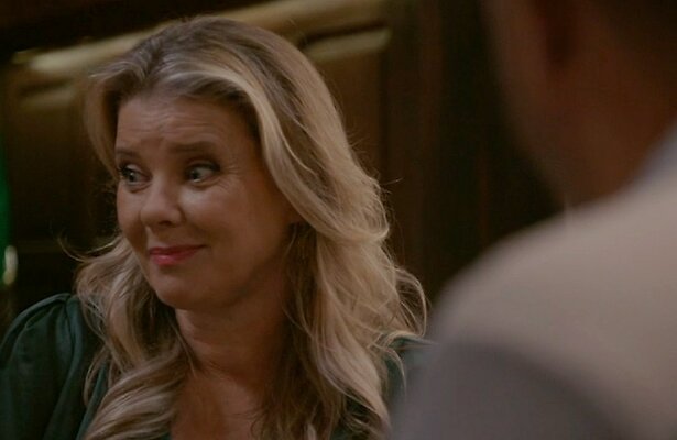 Babette van Veen als Linda in GTST