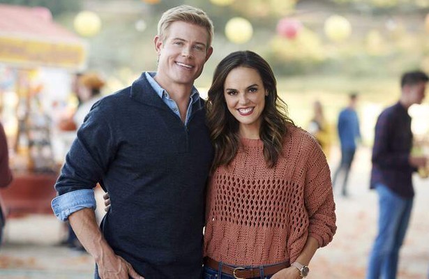 Erin Cahill en Trevor Donovan