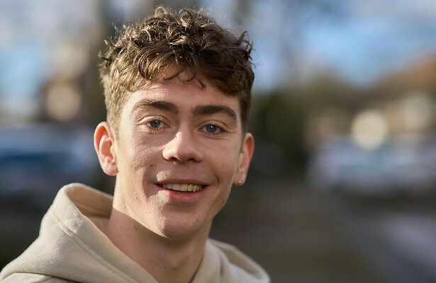 Maas Bronkhuyzen als Mees in Oogappels