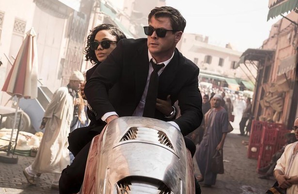 Tessa Thompson en Chris Hemsworth