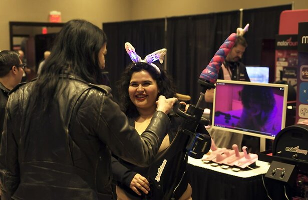 Raven van Dorst in Nachtdieren USA