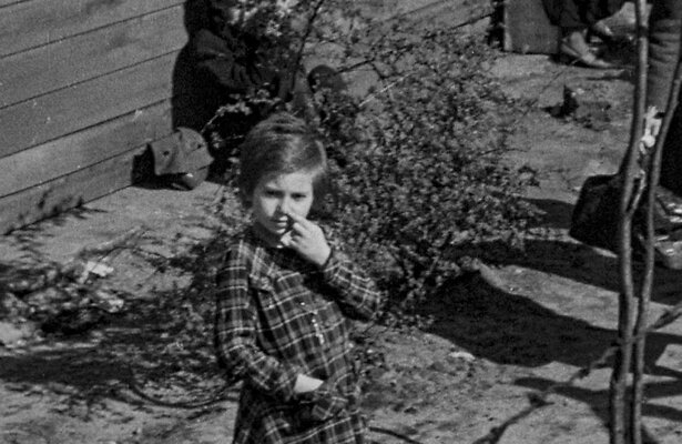 Still uit NPO Doc: What What They Found in Bergen-Belsen