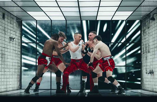 Olly Alexander voor het Verenigd Koninkrijk in 2024